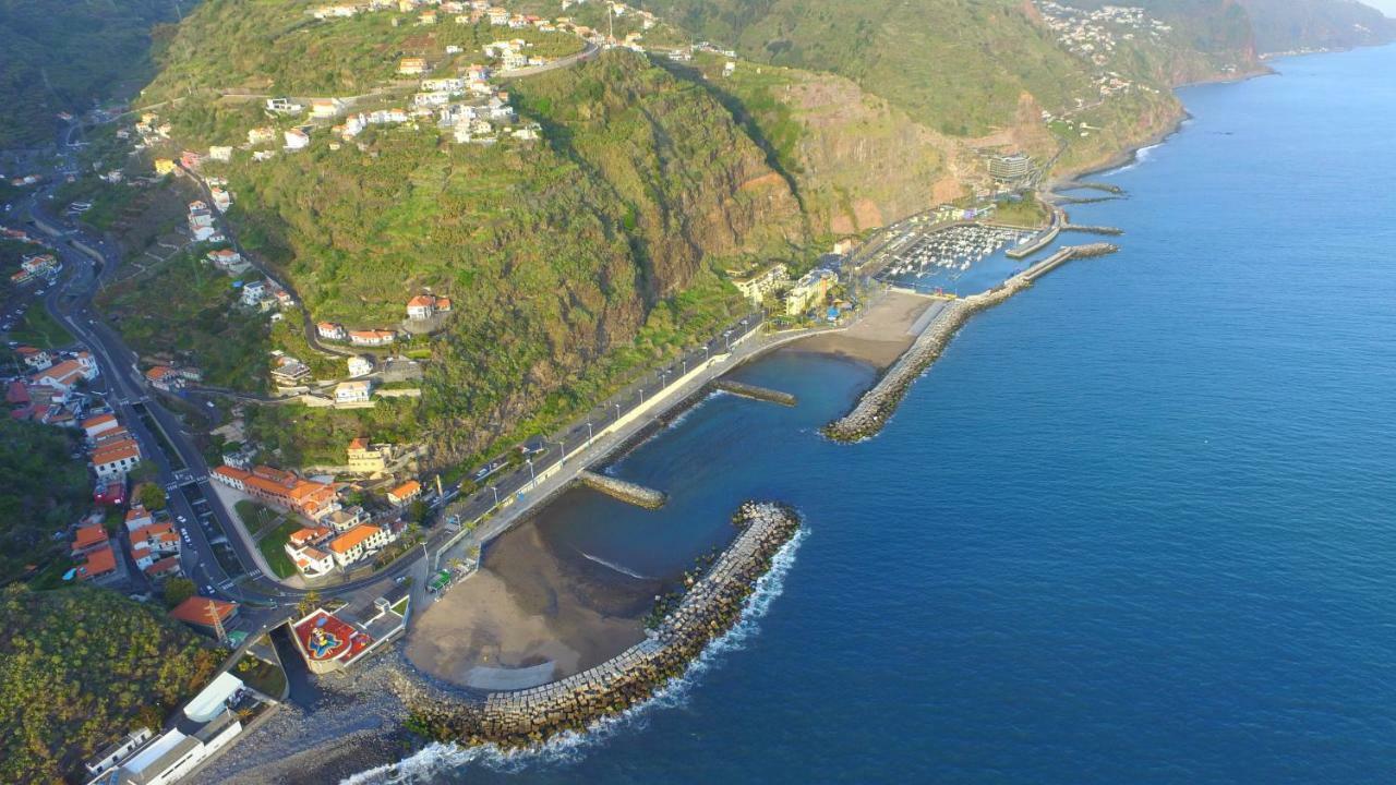 Villa Abreu - A Wonderful Ocean View Calheta  Exterior photo